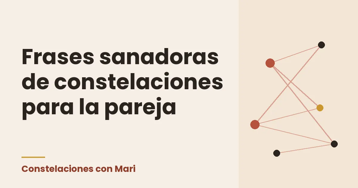 Una libreta abierta sobre una mesa de madera con frases escritas a mano, al lado de dos tazas, una de ellas vacía